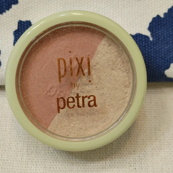 PIXI BY PETRA Beauty Blush Duo Rose Gold - Picture 2 of 5